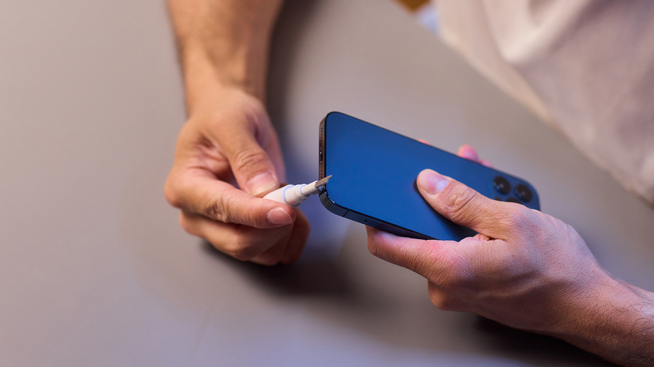 How to Safely Clean Your Phone’s Charging Port Without Damaging It